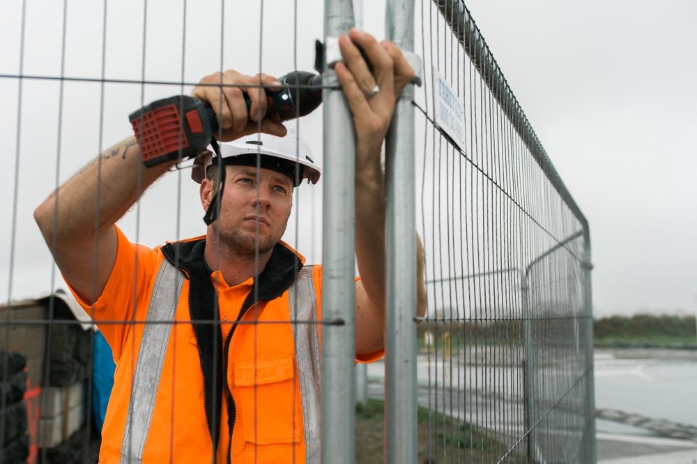 Connect fencing together for safety 